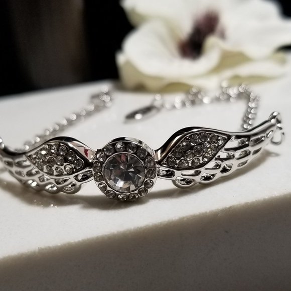 Angel Wings Design Bracelet Friendship Gift ideas Monday Noon New Old Stock - Picture 1 of 15